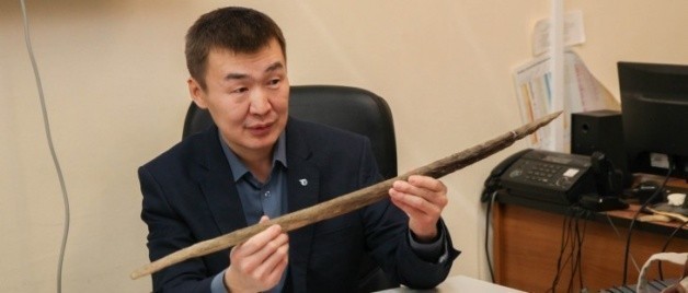Наконечник копья найден среди костей мамонта 1 Наконечник копья найден среди костей мамонта