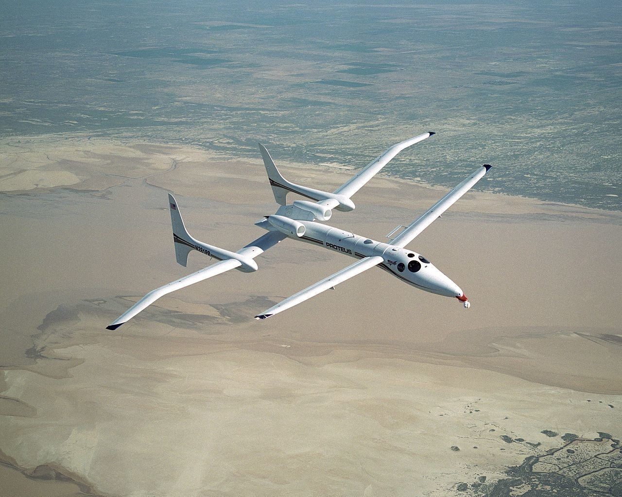 17 самых странных летательных аппаратов 4 4. Scaled Composites Model 281 Proteus (1998)