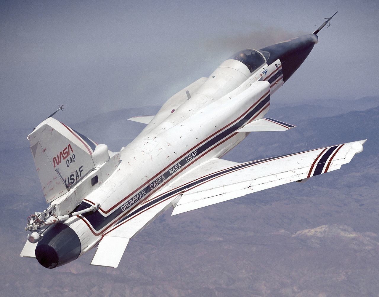 17 самых странных летательных аппаратов 5 5. Grumman X-29 (1984)