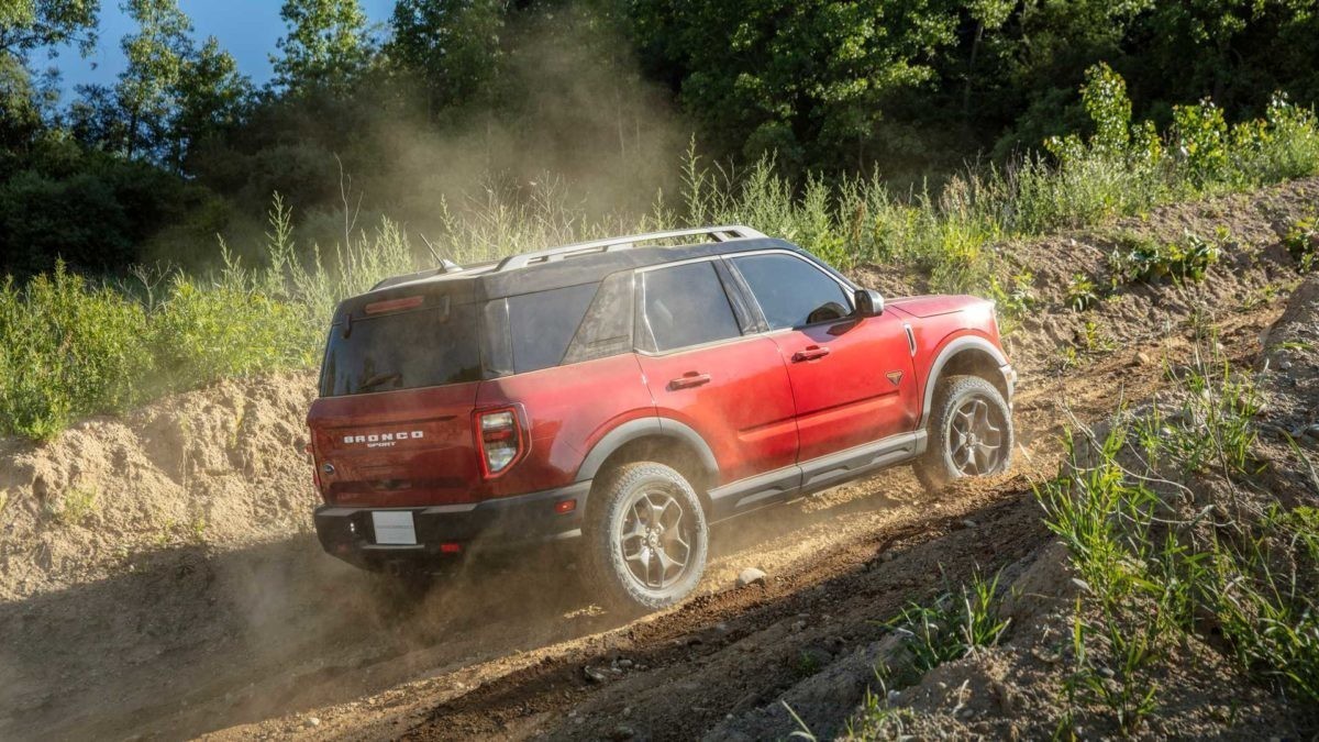 Nissan и Ford представили свои новые кроссоверы