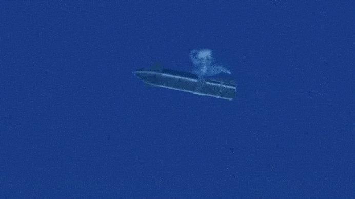 SpaceX Starship эффектно взрывается после успешного испытательного полета