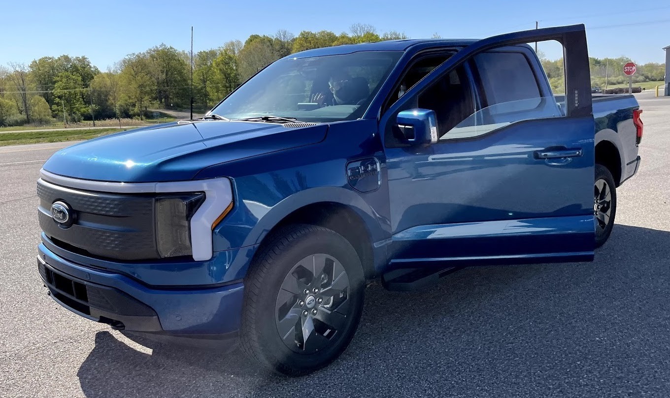 Ford F-150 Lightning будет первым в целой линейке электропикапов 1 Ford F-150 Lightning будет первым в целой линейке электропикапов