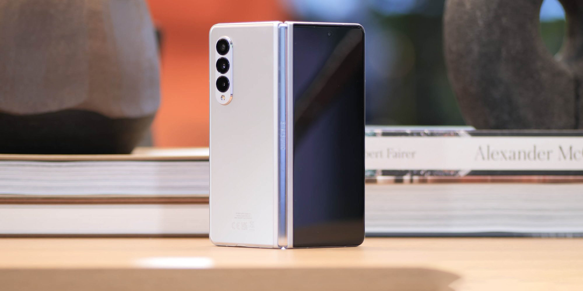 Вышел Samsung Galaxy Z Fold 3 — не новое поколение, но работа над ошибками 2 Вышел Samsung Galaxy Z Fold 3 — не новое поколение, но работа над ошибками