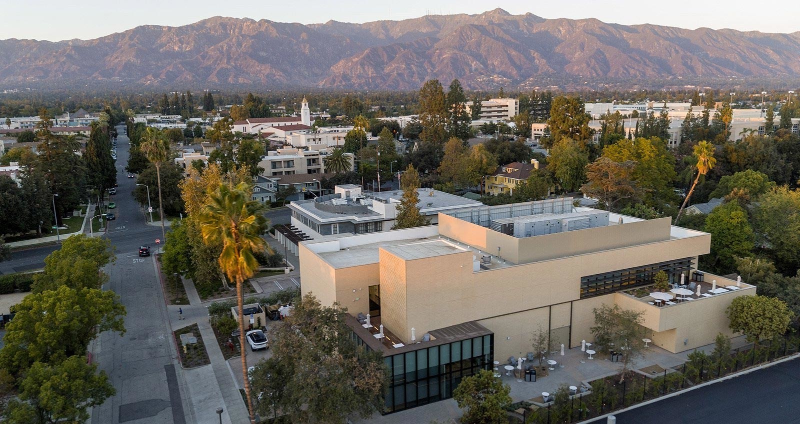 Amazon и Caltech создают новый центр квантовых вычислений 1 Amazon и Caltech создают новый центр квантовых вычислений