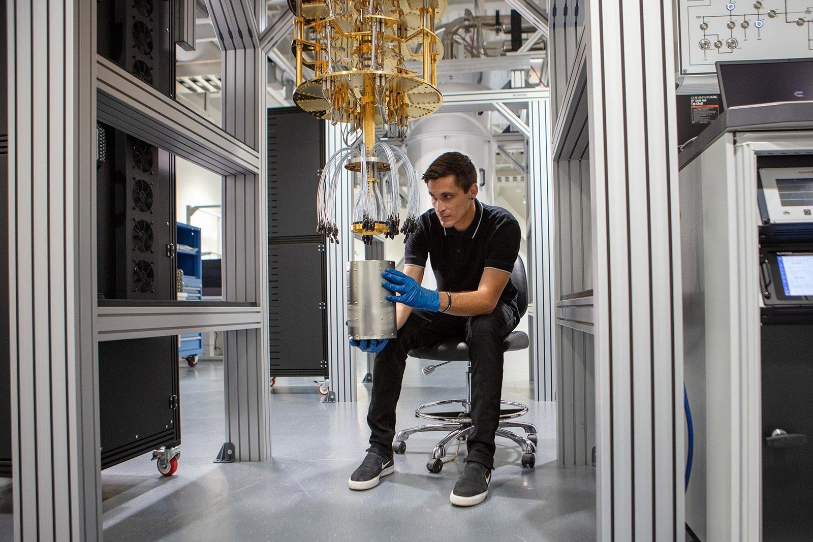 Amazon и Caltech создают новый центр квантовых вычислений 2 Amazon и Caltech создают новый центр квантовых вычислений