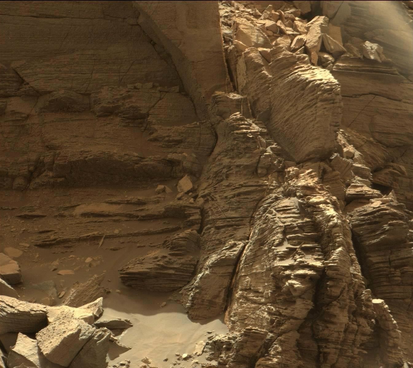 Марсоход Curiosity делает Марс безопасным для астронавтов