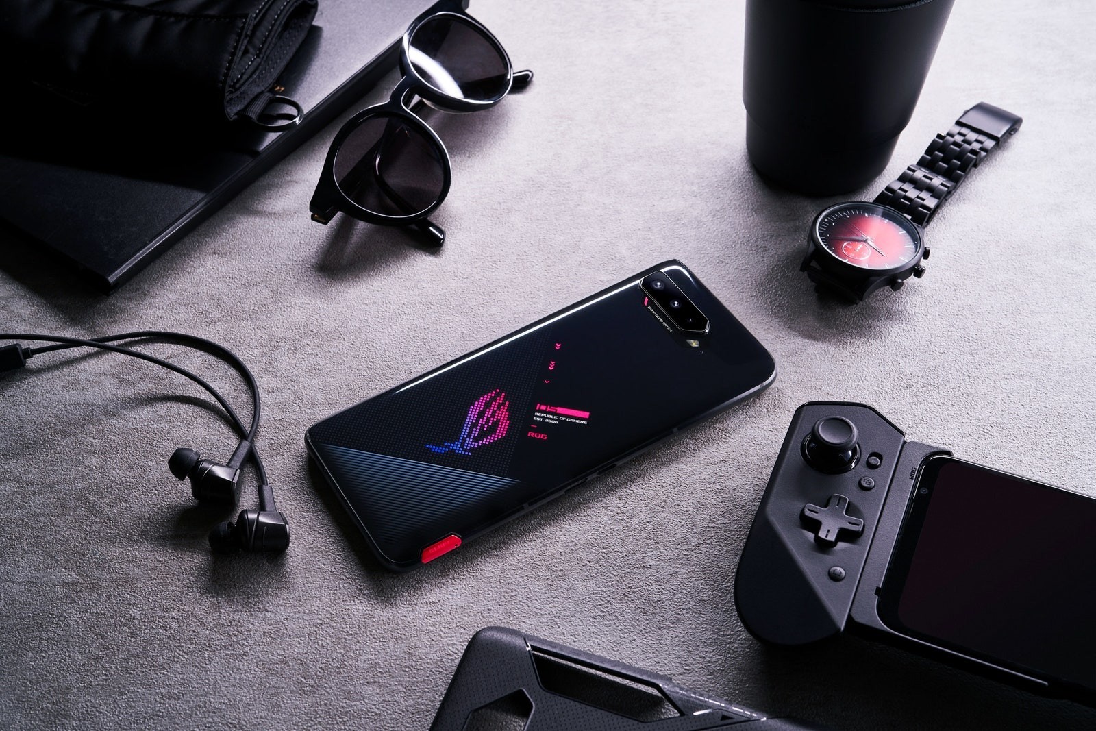 Обзор Asus ROG Phone 5 — мощный смартфон, который понравится не всем 6 Обзор Asus ROG Phone 5 — мощный смартфон, который понравится не всем