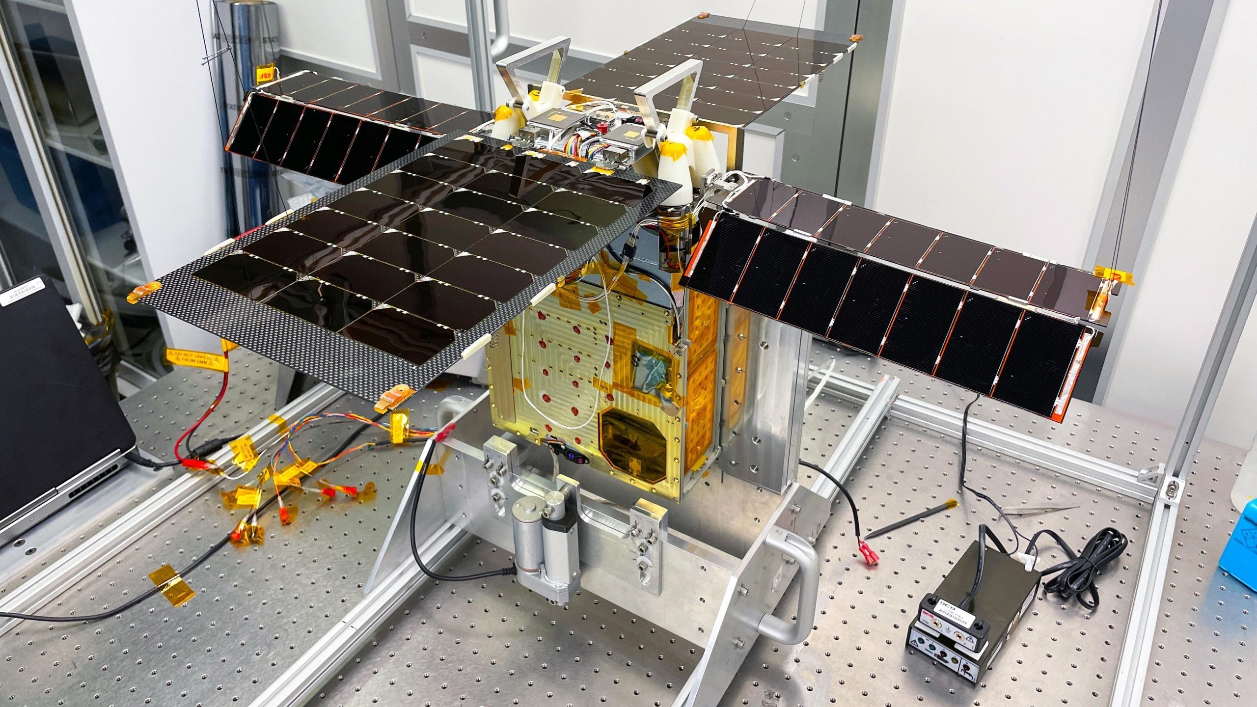 NASA запустит фонарик на Луну — это не шутка, а название важной миссии