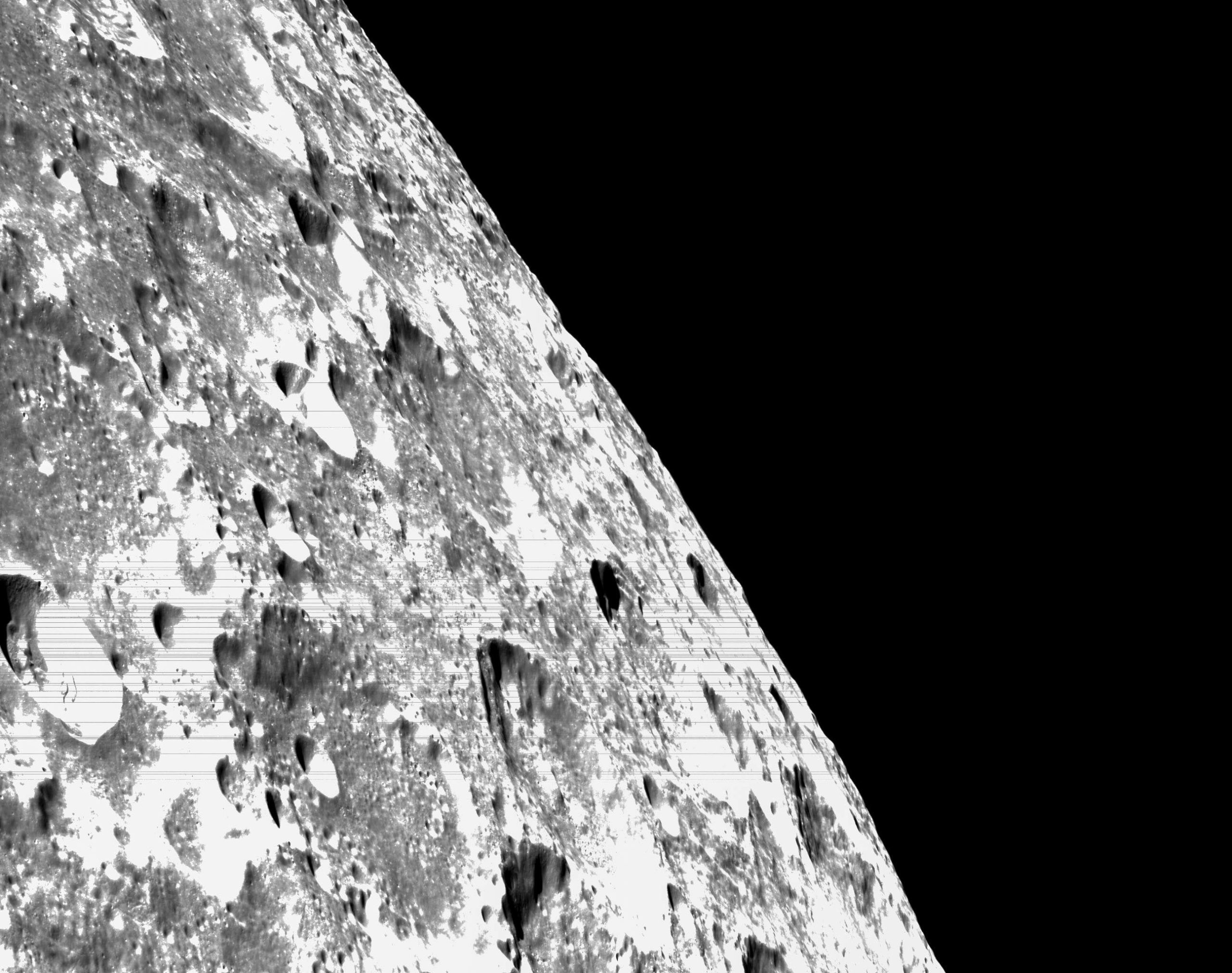 Взгляните на обратную сторону Луны — невероятно детализированные снимки Orion 1 Взгляните на обратную сторону Луны — невероятно детализированные снимки Orion