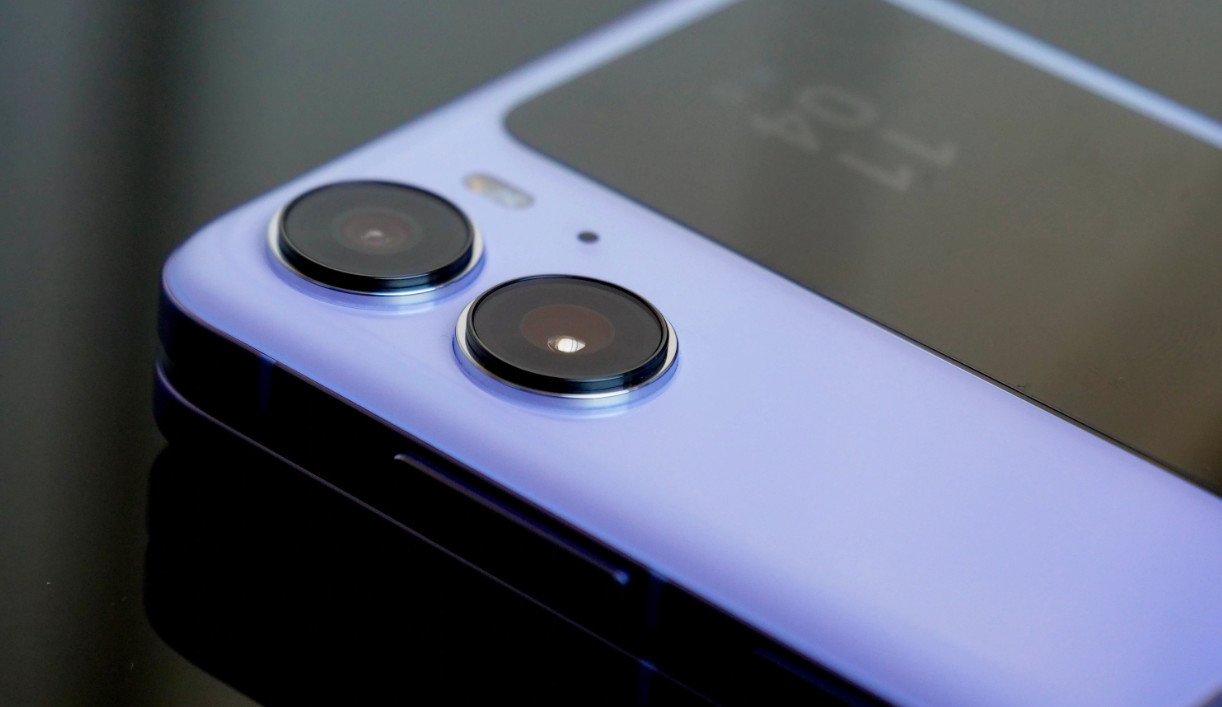 Беглый взгляд на Oppo Find N2 Flip — будущее раскладных смартфонов