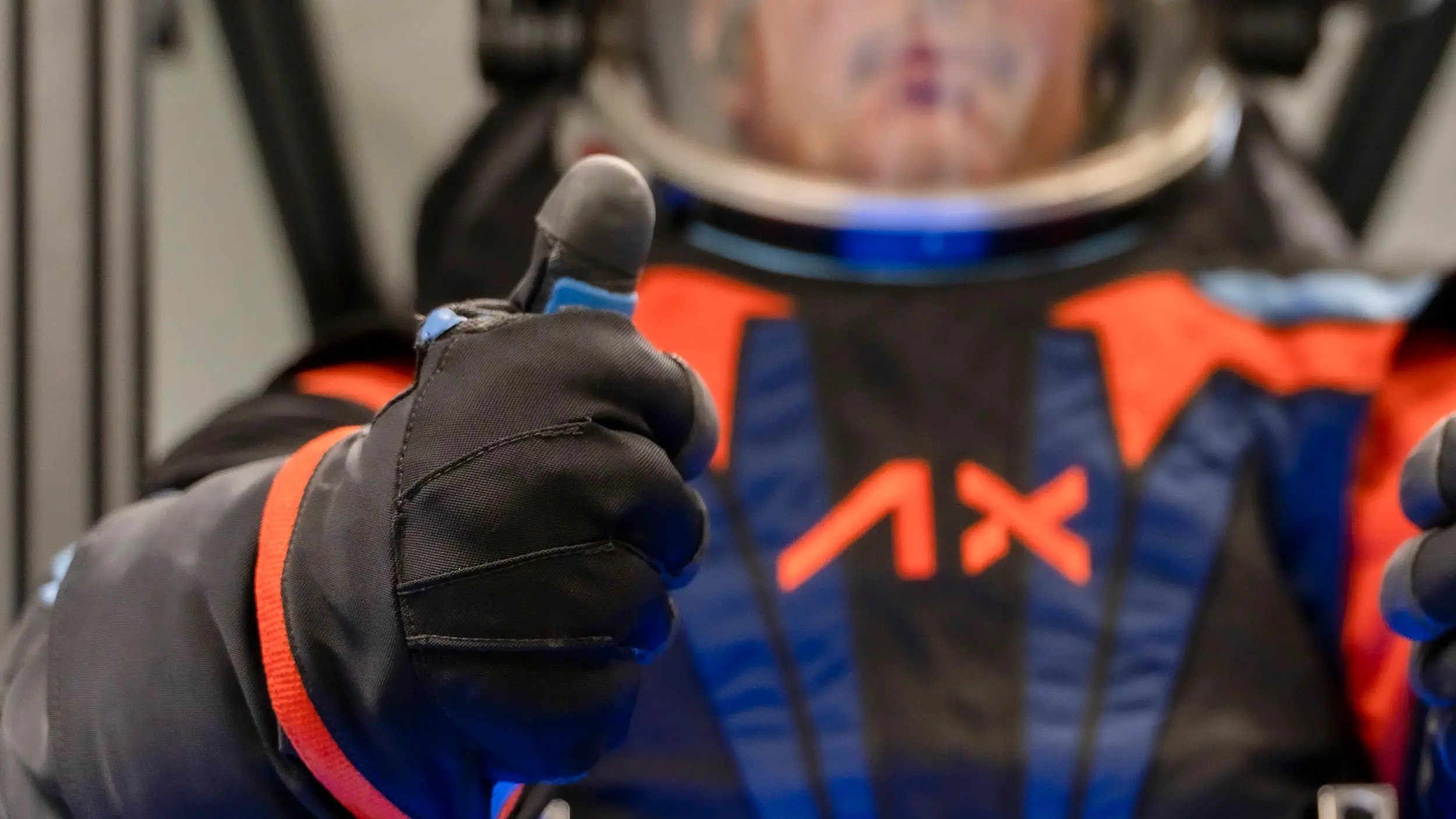 Представлен скафандр для лунной миссии Artemis III 1 Представлен скафандр для лунной миссии Artemis III