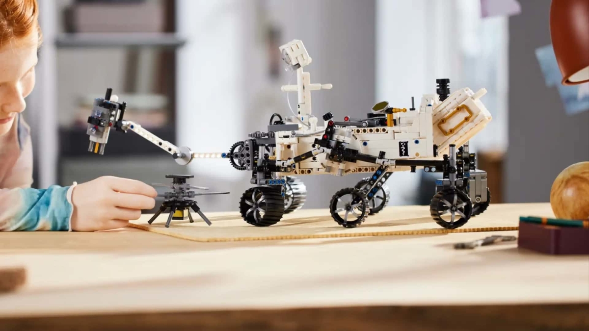 Настойчивый исследователь на вашей полке — Lego анонсировала набор Perseverance