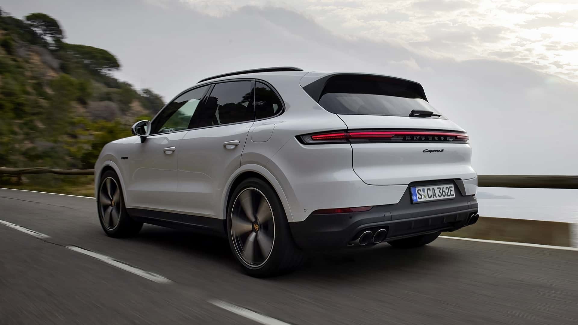 Выпущен Porsche Cayenne S E-Hybrid — разумная цена за динамичный гибрид 1 Выпущен Porsche Cayenne S E-Hybrid — разумная цена за динамичный гибрид