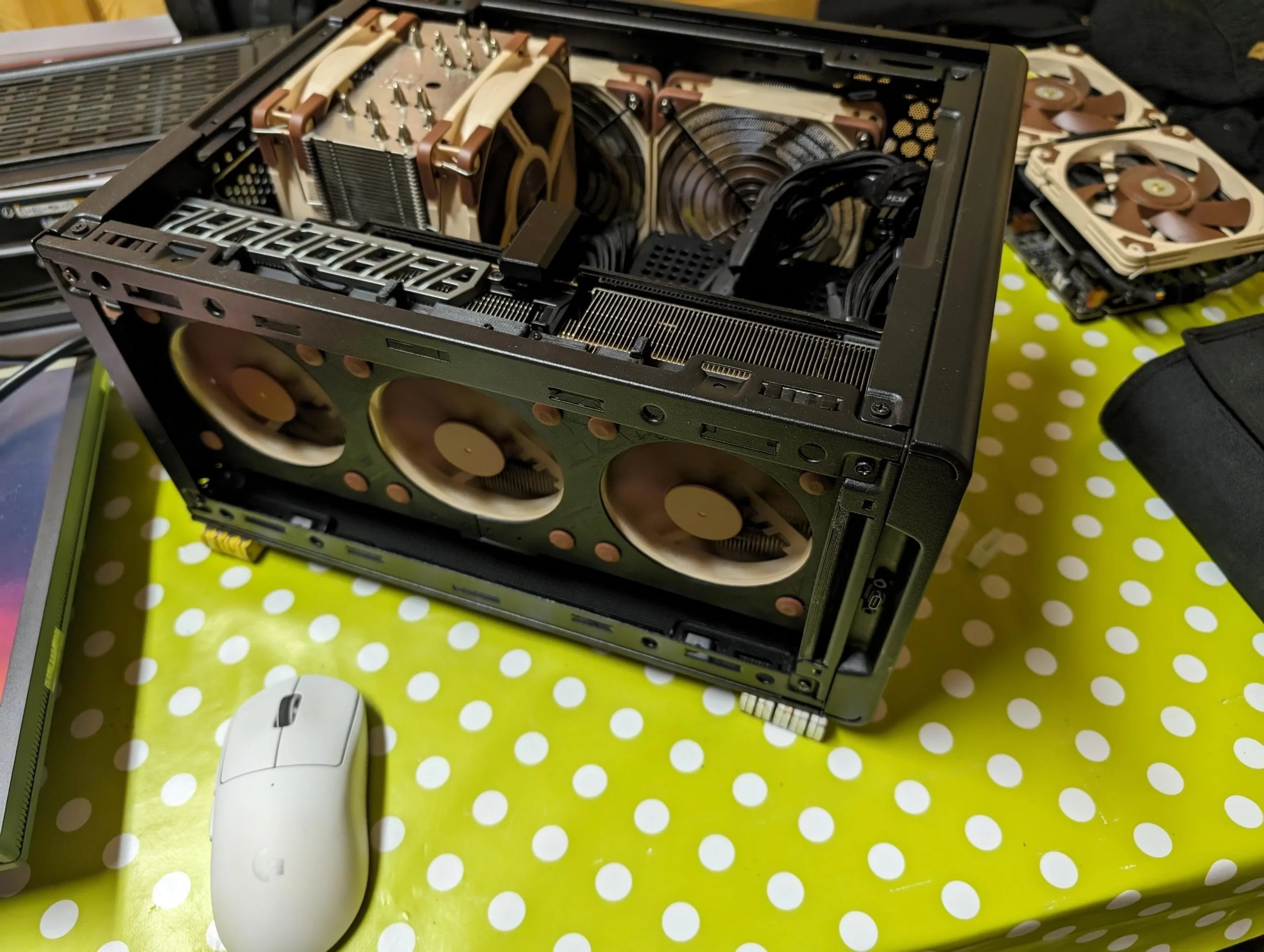Фанат Noctua не стал ждать специальной версии GeForce RTX 4090 и сделал ее сам