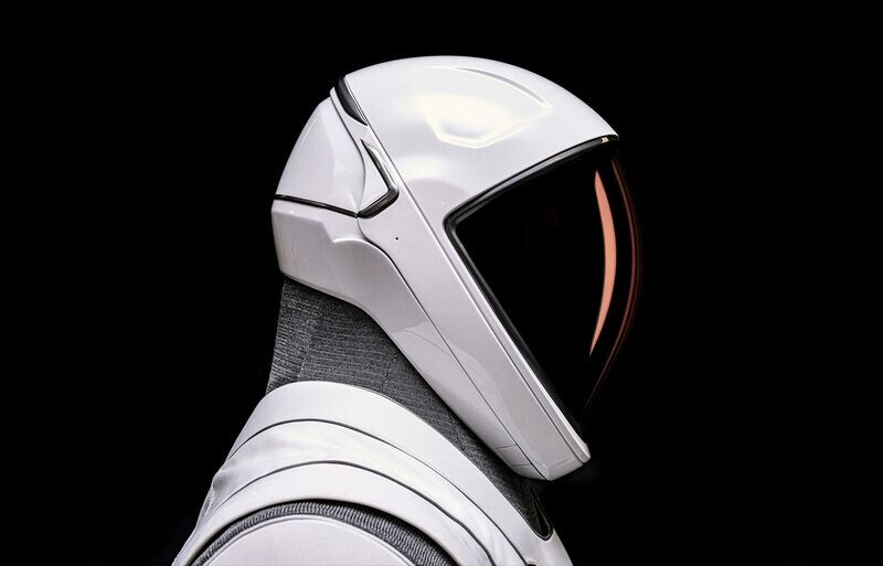 В новом скафандре EVA от SpaceX покорять космос станет удобнее 1 В новом скафандре EVA от SpaceX покорять космос станет удобнее