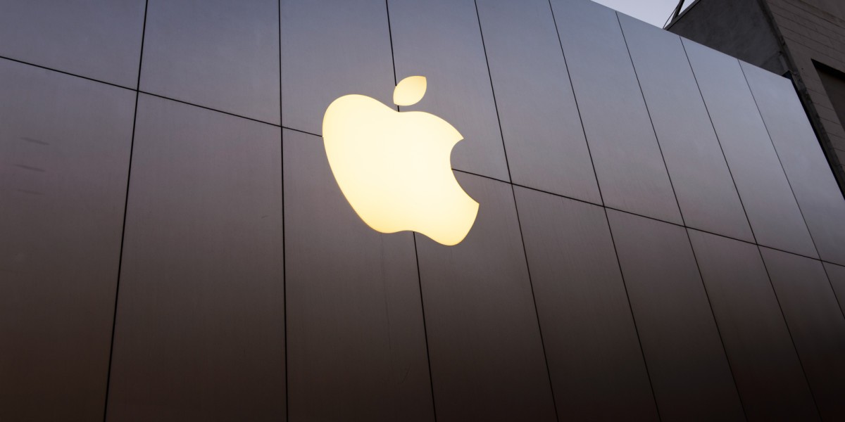 Британия требует полный доступ к данным пользователей Apple