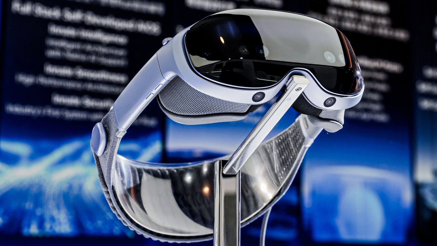 Новый конкурент Apple Vision Pro выпустит Vivo 1 Новый конкурент Apple Vision Pro выпустит Vivo