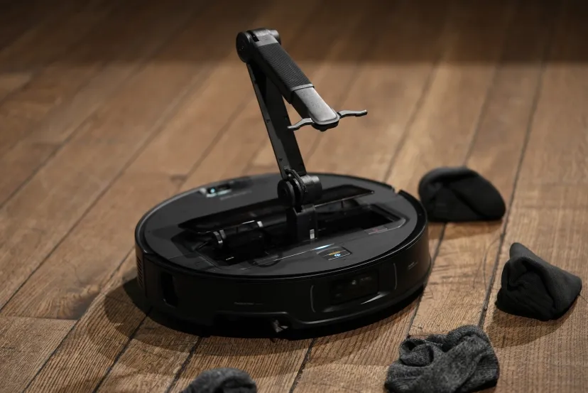 Roborock открывает предварительные заказы на свой робот-пылесос с рукой