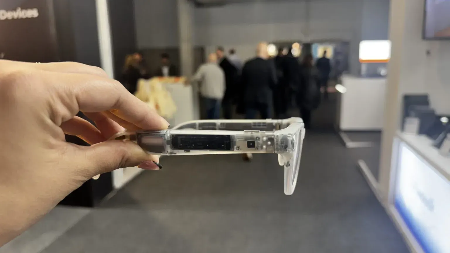 Samsung готовит компактный ответ Vision Pro — смарт-очки Haean