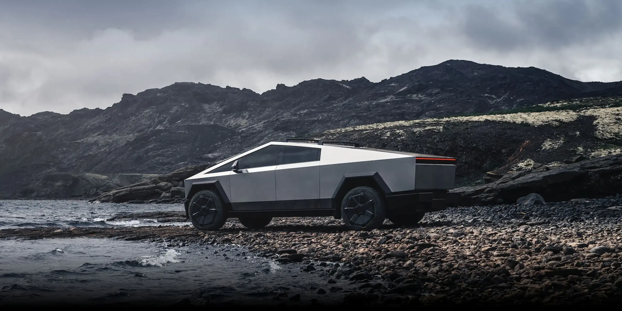 Пикап Tesla Cybertruck полностью провалился в продажах