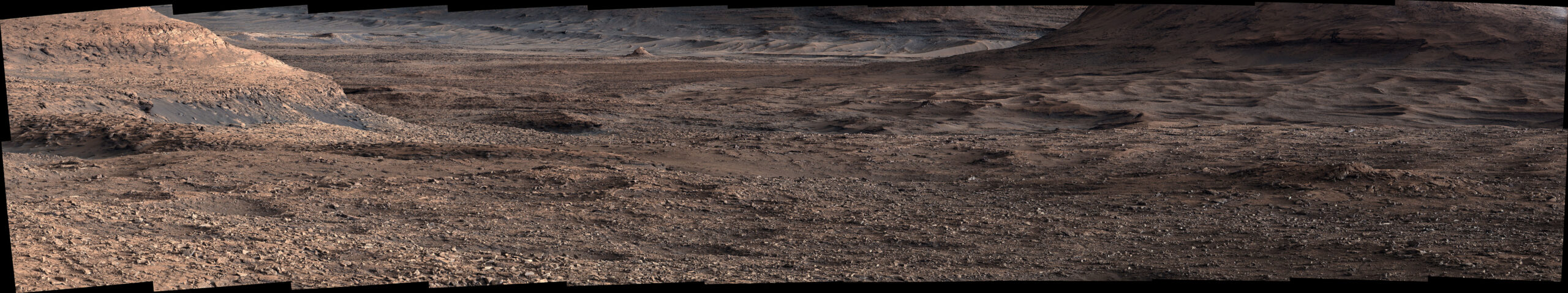 Марсоход Curiosity раскрывает новые тайны о прошлом Красной планеты 2 Марсоход Curiosity НАСА запечатлел эту сцену, осматривая регион, заполненный коробчатыми узорами и невысокими хребтами, которые, по мнению ученых, могли быть образованы грунтовыми водами миллиарды лет назад.