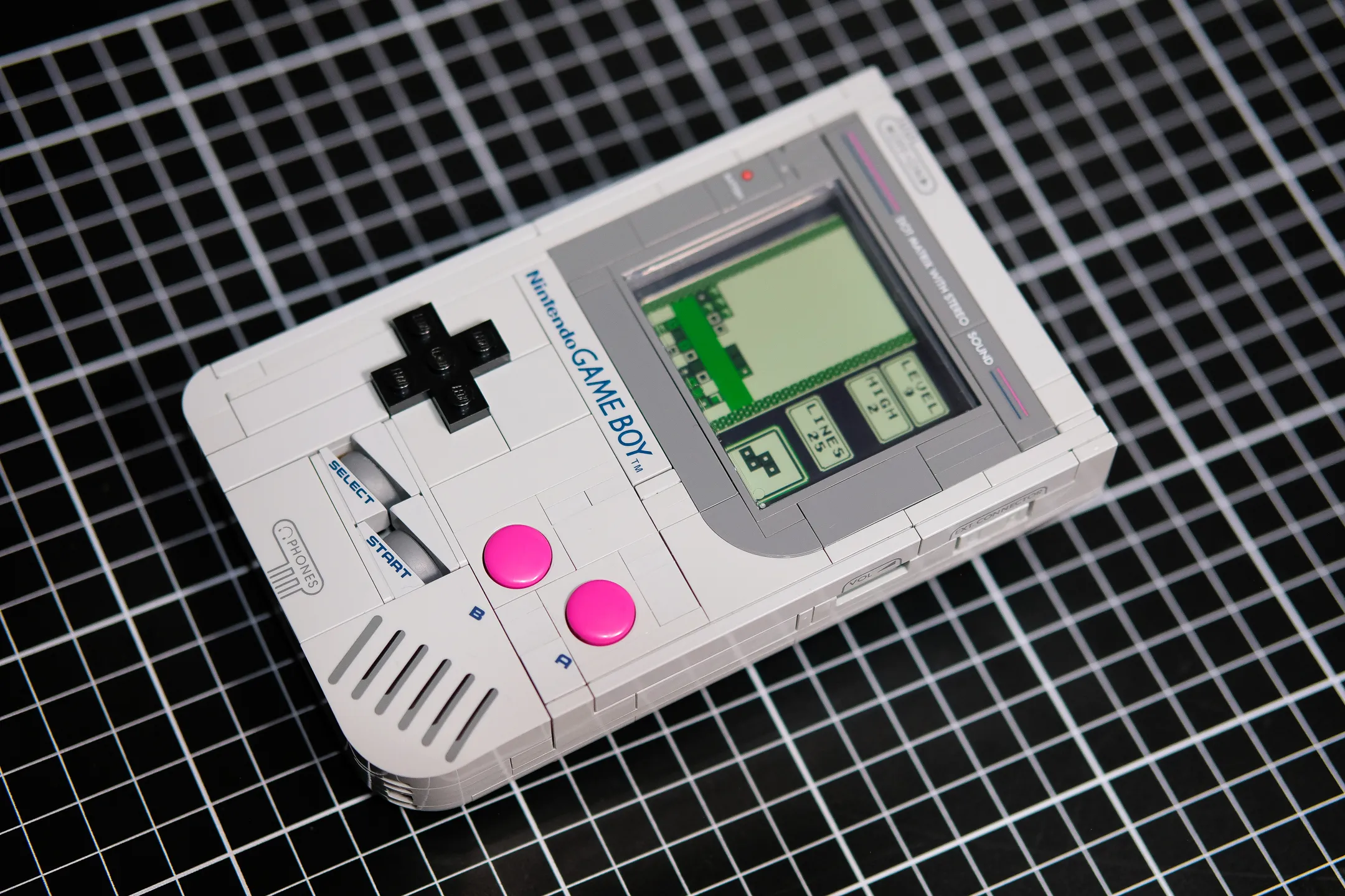 Конструктор Lego превратили в работающую консоль Game Boy: наборы для сборки поступят в продажу