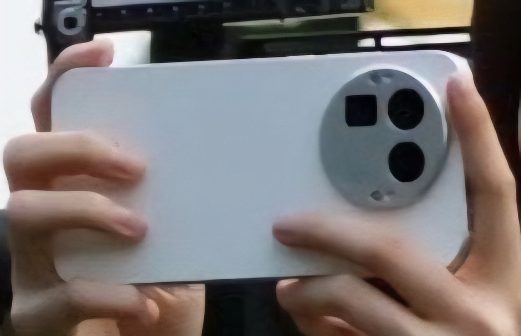 Появилось живое фото Realme GT 8 Pro и подтверждение характеристик