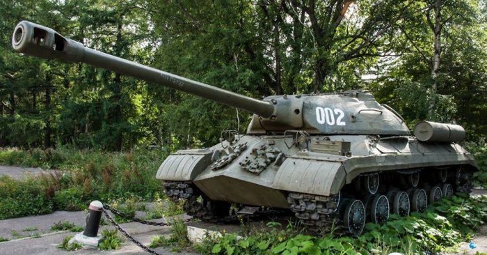 ИС-3: «Щучий нос», напугавший Запад. История самого эффектного провала советского танкостроения