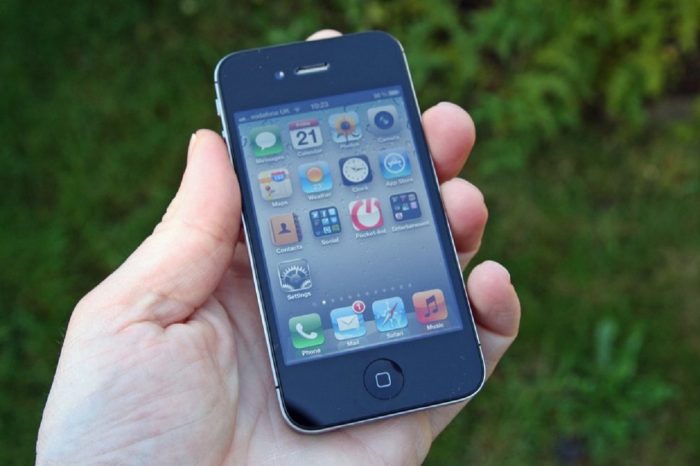 Икона и скандал: был ли iPhone 4 лучшим телефоном Apple?
