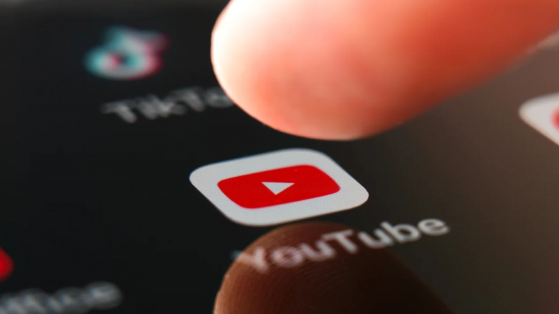 Замедление YouTube закончилось: Роскомнадзор удалил его из списка DNS-серверов