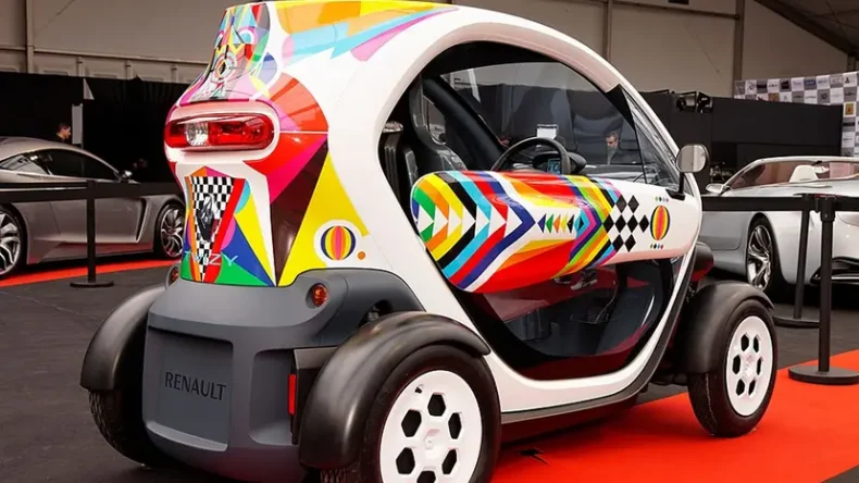 Безумный тюнинг: Renault Twizzy получил мотор от мощнейшего электробайка и стал быстрее суперкара