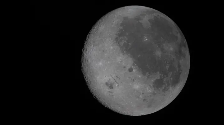 Artemis II установила рекорд расстояния: астронавты улетели дальше всех в истории