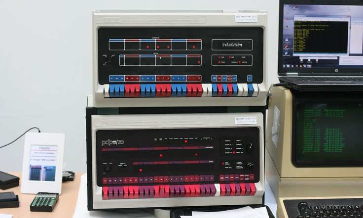 Разработчик Microsoft запустил трансформерный ИИ на компьютере 1970-х