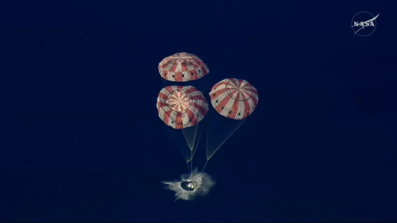 Возвращение человечества на Луну успешно завершено: корабль Orion миссии Arthemis приводнился у берегов США
