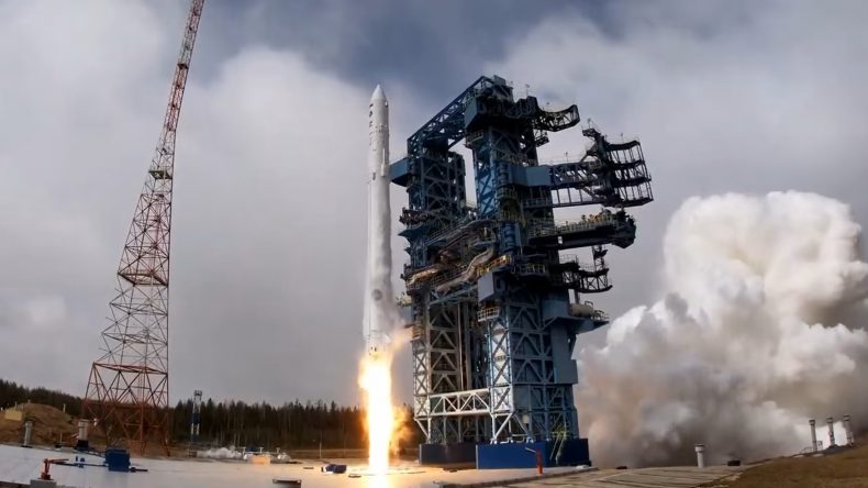 Ангара-1.2 успешно стартовала с Плесецка с аппаратами Минобороны