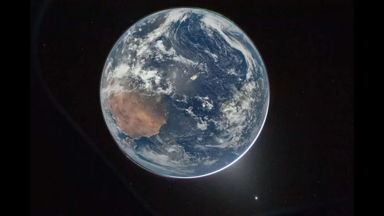 Artemis II показала Землю из космоса: уникальное фото с борта Orion