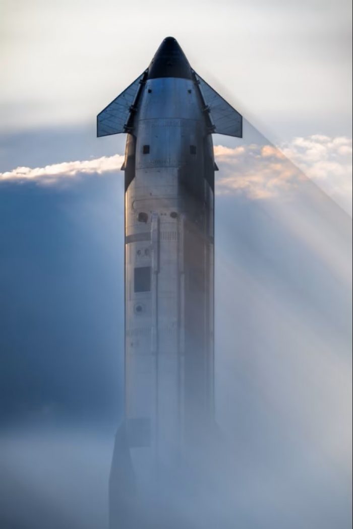 SpaceX показала эффектные фото Starship V3 с двигателями Raptor 3 перед запуском