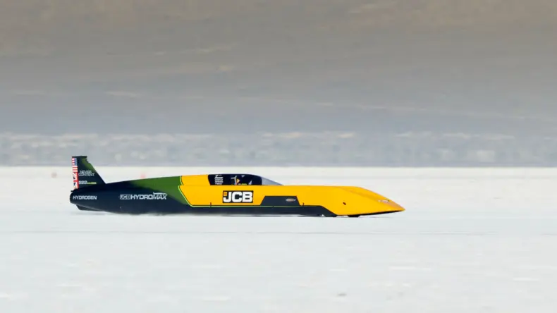 Водородный автомобиль JCB разогнался до 663 км/ч и установил мировой рекорд