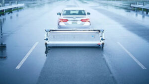 Toyota создала машину-губку для быстрой сушки испытательного трека