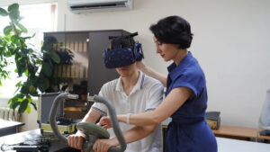 Нейротренажер с VR одновременно тренирует мышцы и интеллект