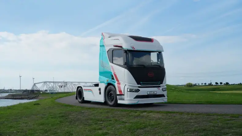 BYD представила электрический тягач с запасом хода 600 км и зарядкой за 20 минут