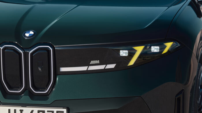 BMW представила iX3 M60 xDrive: 612 л.с., разгон до сотни за 3,9 секунды и запас хода 755 км
